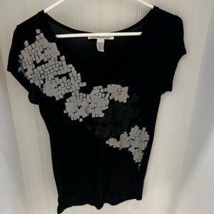 Kenneth Cole Women's V-neck T-shirt